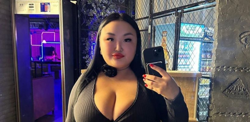 "Мне бывает стыдно за брови": Анжелика Протодьяконова дала интервью впервые за долгое время