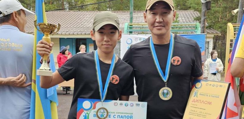 Заместитель генерального директора ГУП «ЖКХ РС(Я)» Лев Соров с сыном Айааном победили в республиканском конкурсе «Вместе с папой»