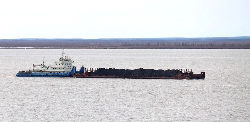 Доставка топлива ГУП «ЖКХ РС(Я)» идет верным арктическим путем