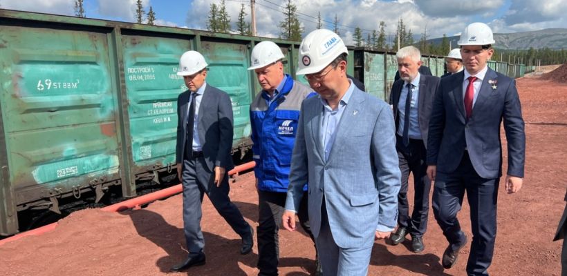 Глава Якутии Айсен Николаев посетил "Якутскую рудную компанию"