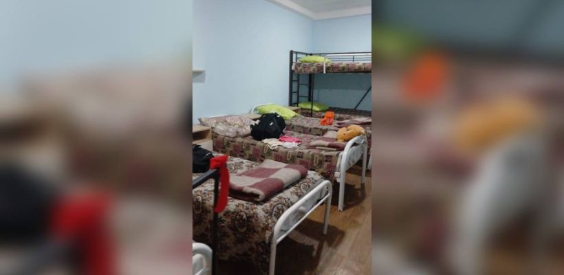 Отдых у моря детей из Якутии: матрасы с запахом мочи и пятном от экскрементов, грубый персонал, невкусная еда