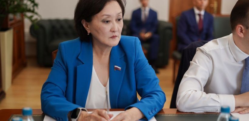 Сардана Авксентьева предложила выдворить всех мигрантов с судимостью, в том числе снятой и погашенной