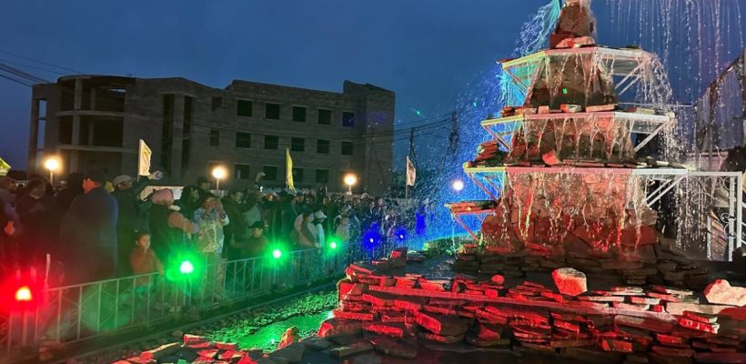 В центре села Ытык-Кюель открыли самодельный водопад за пять миллионов рублей. Его строили три года только в летнее время