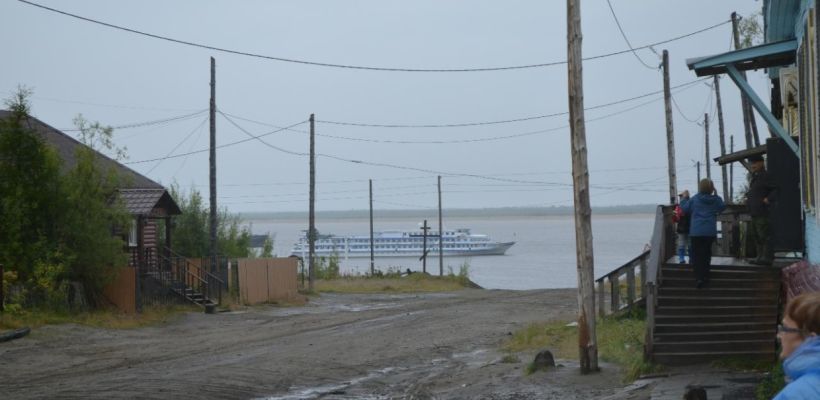 В Жиганском районе на реке Лена утонул мужчина. Он перебирал рыболовную сеть