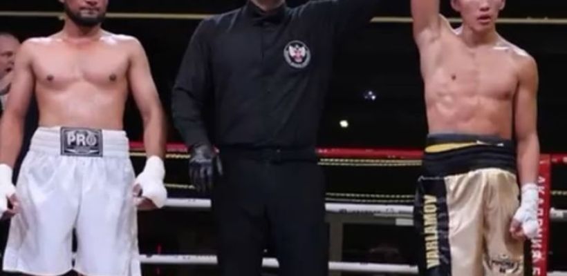 Фотофакт: Боксер из Сунтарского улуса Михаил Варламов продолжает беспроигрышную серию