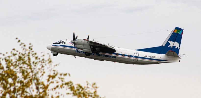 Первый за неделю самолет вылетел из Якутска в Жиганск. Взлетную полосу в поселке размыло дождями