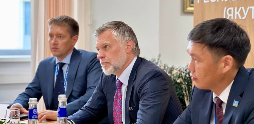 В Якутии чиновники в 50 лет получают знак «Гражданская доблесть», далее становятся заслуженными работниками народного хозяйства