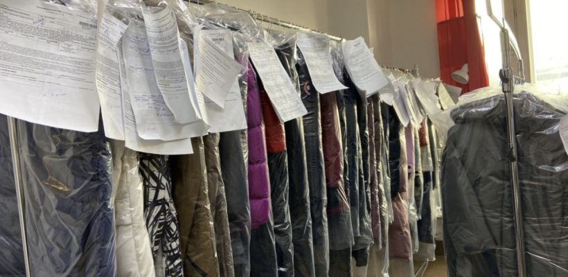 В какую химчистку люди чаще всего обращаются и остаются довольными (или нет?) Подборка для тех, кто хочет освежить верхнюю одежду перед зимой