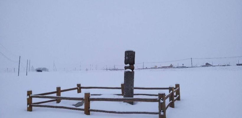 В Октемцах выявили якутское сэргэ 1945 года