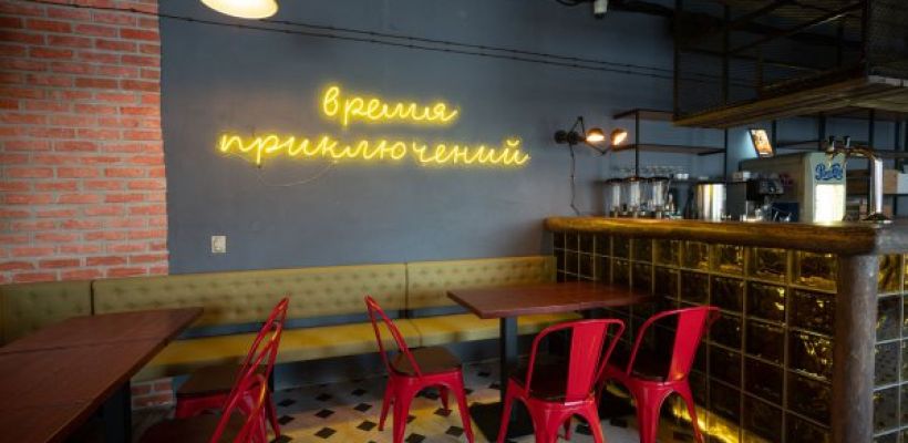 По факту массовой драки в баре Якутска возбуждено уголовное дело. Директор заведения обратился к молодежи