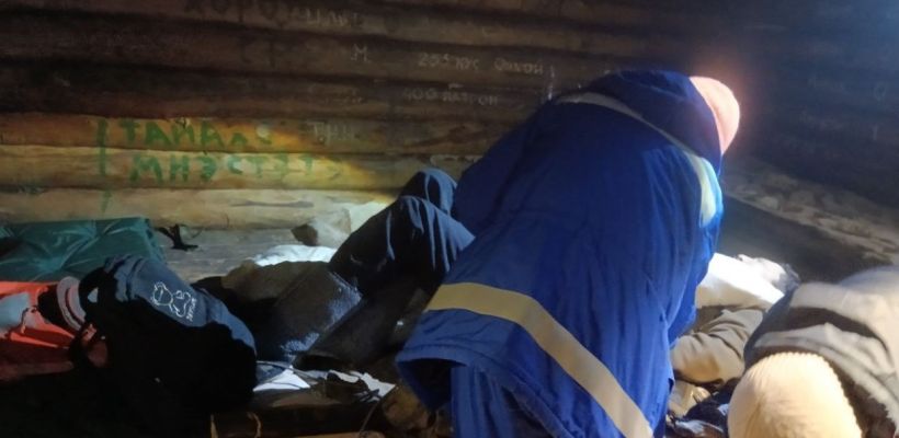 В Нюрбинском районе спасли охотника, упавшего с вышки