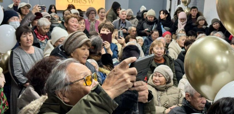 Фотофакт: В Якутске выстроилась очередь из желающих разбогатеть