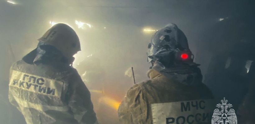 Тела супружеской пары нашли на месте пожара в частном доме в Верхневилюйском улусе. С родственниками погибших работает психолог