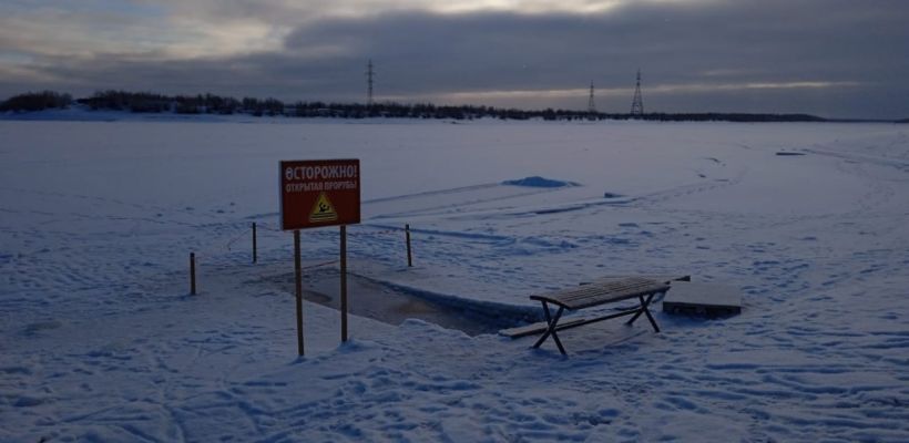 Моржи Якутска ходят на пляж летом и зимой