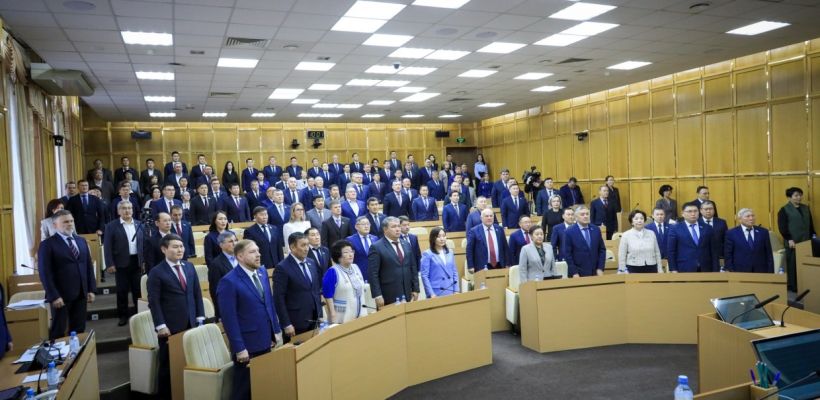 В Якутии девять депутатов разработали законопроект, в котором поменяли аббревиатуру на слово