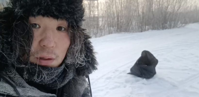 «Не важно, сколько я зарабатываю». Волонтер Антон Васильев рассказал о своих подработках, встрече с Гульнарой Уваровой и помощи малоимущим