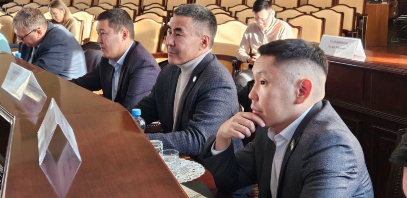 На депутата Гордумы Нюргуна Ефремова пожаловались из-за участия в передаче «Пусть говорят»