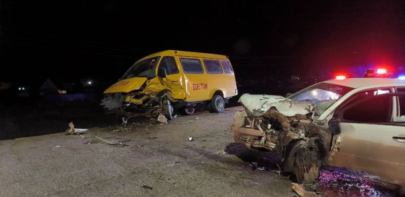 Дети, попавшие в ДТП на школьном микроавтобусе, возвращались из Якутска в Намский улус после посещения музея во время каникул