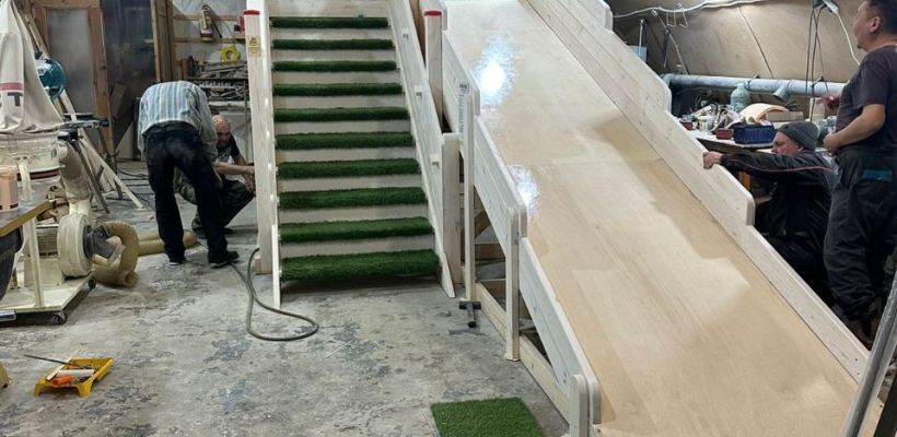 Сегодня утром на площади Орджоникидзе начнут установку горки