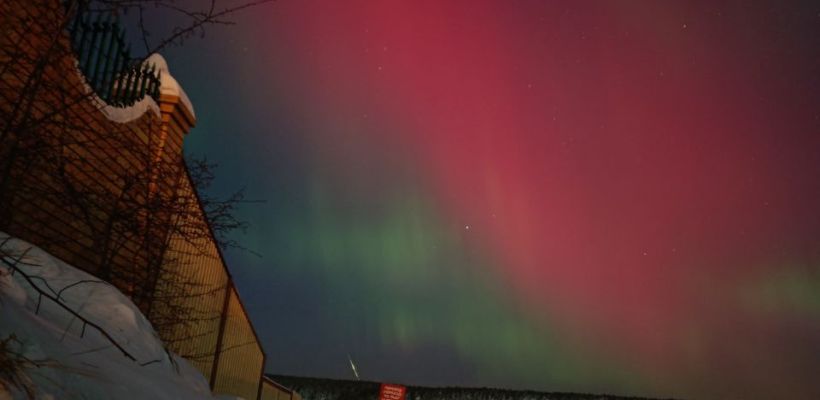 Вспышка на Солнце украсит новогоднюю ночь северным сиянием