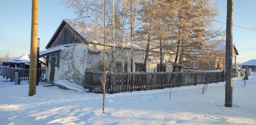 Фотофакт: В Бердигестяхе сохранилось здание церковно-приходской школы 1899 года постройки