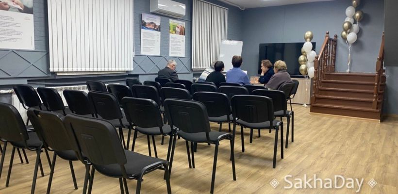 Как промывают мозги пенсионерам? Один вечер в офисе пирамиды «OneSW» в Якутске