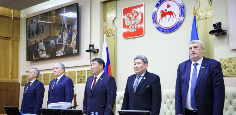 В Якутии на выпуск парламентской газеты тиражом 1000 экземпляров выделили 25 миллионов рублей