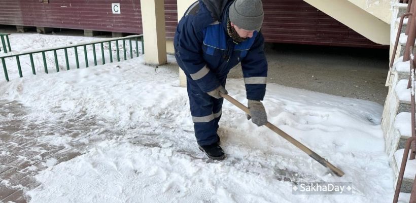 Зарплата муниципальных дворников в Якутске ниже обещанного мэрией