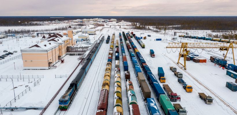 В 2024 году АО «АК «ЖДЯ» перевезли более 8,2 млн тонн грузов