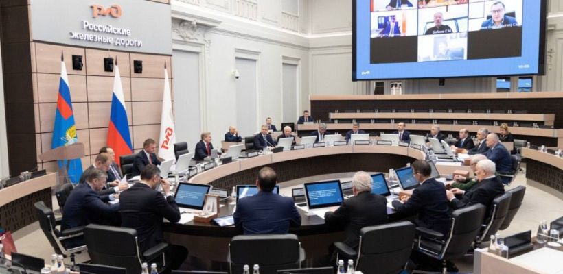 На итоговом заседании по празднованию 50-летия БАМа был озвучен вопрос о строительстве железной дороги до Магадана