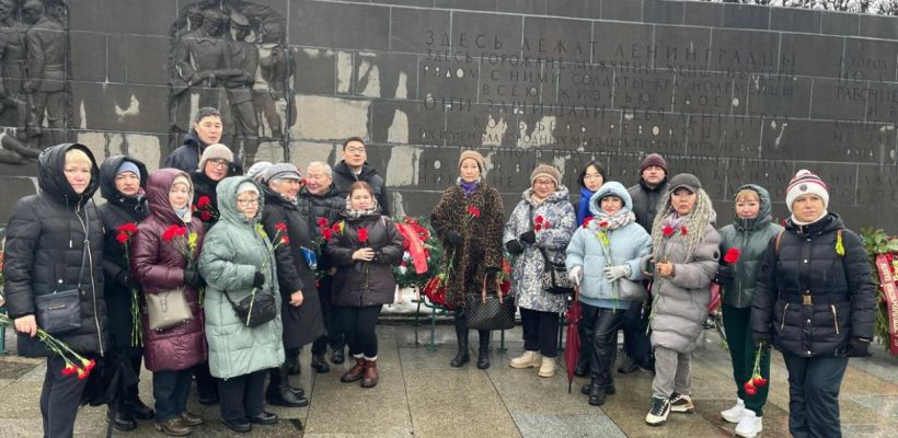 Якутяне почтили память сынов Якутии, защитников Ленинграда