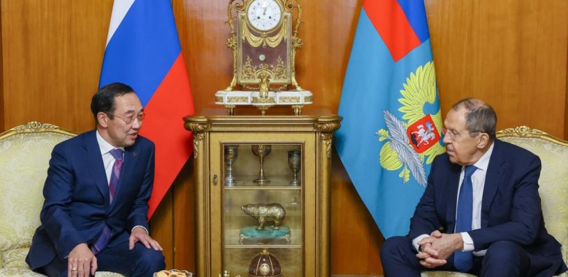 Лавров обсудил с Николаевым международное сотрудничество Якутии