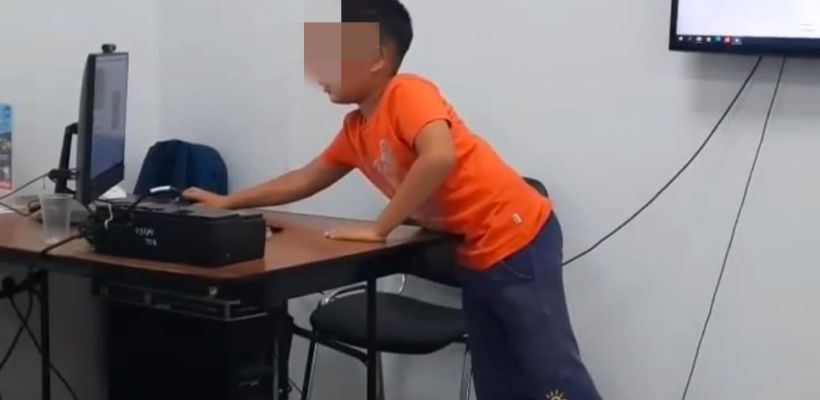 Юный айтишник зарабатывает себе на поездку на конкурс в Китае