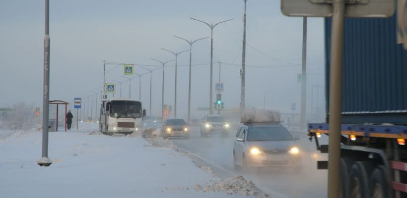 В Якутске ищут свидетелей инцидента с автобусом: женщина утверждает, что ей переехали ноги