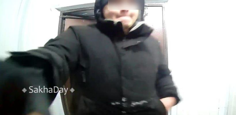 В Якутске наркоман, нападавший на соседей с перцовкой, проходит лечение