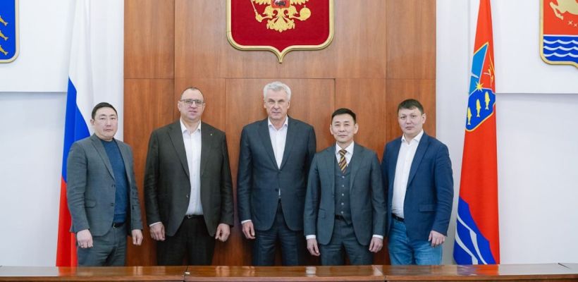 АЛРОСА и руководство Магаданской области обсудили сотрудничество в золотодобыче