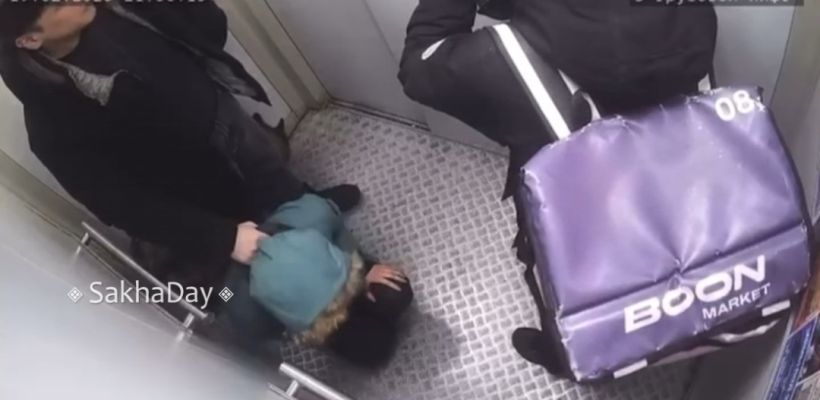 В Якутске неизвестный не в первый раз нападает с перцовым баллончиком в лифте: «Весь дом боится хулигана!»