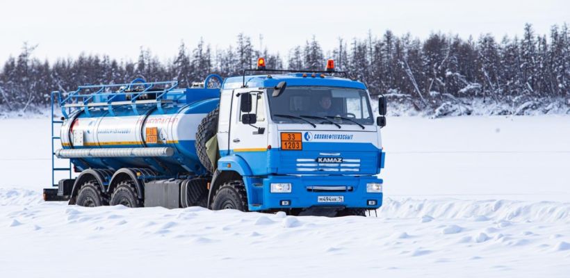 Виктор Лебедев: «Саханефтегазсбыт» отгрузил автозимниками 57% запланированного объема топлива»