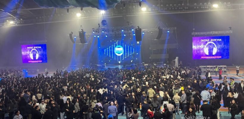 Стало известно о состоянии зрительниц, на которых упал диско-шар в "Триумфе"