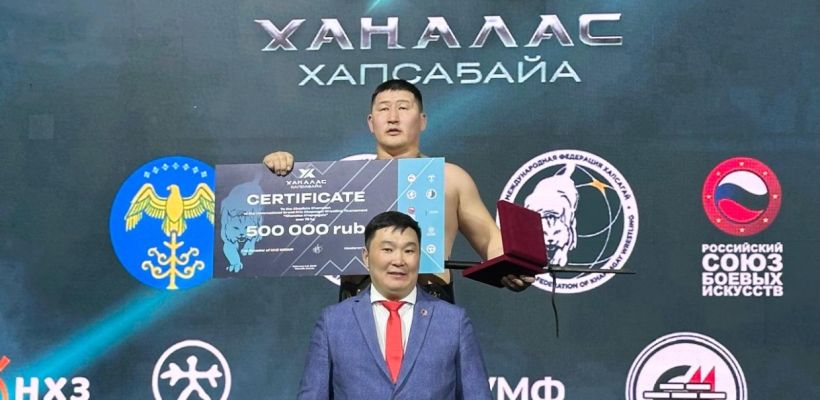 Тувинский борец покорил «Хаҥалас хапсаҕайа»