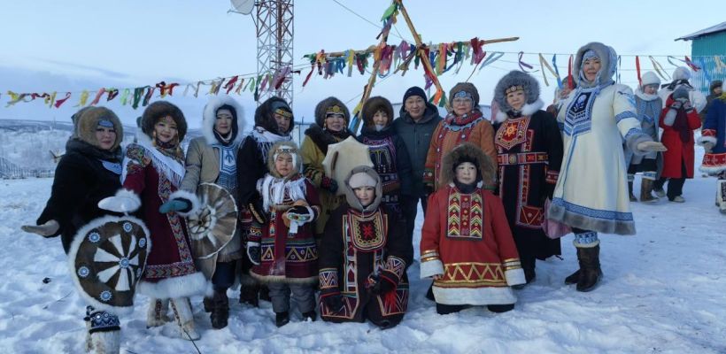 Фотофакт: Мэнду, аяврив дылачат! В Саскылахе торжественно встретили солнце
