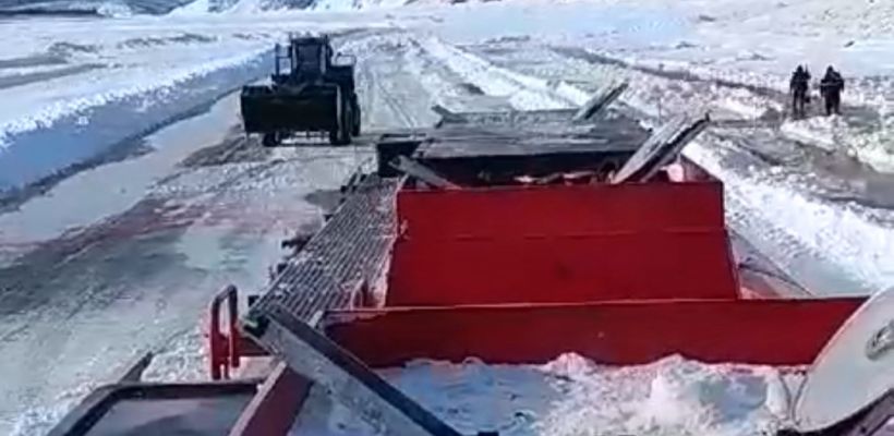 В реку Яна разлито дизельное топливо