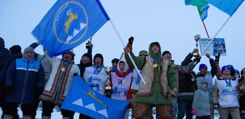 Команда оленеводов из Томпонского района получила УАЗ от Виктора Лебедева