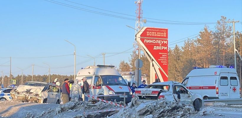 В Якутске в ДТП на Окружном шоссе скончался водитель "Тойоты"