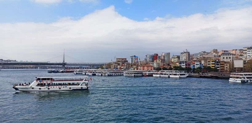 Россиянам на отдыхе в Турции стала доступна оплата по QR-коду