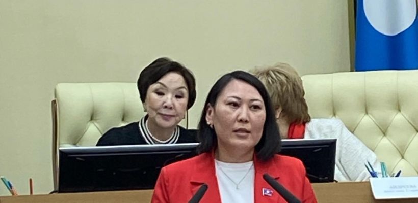 "Женщина, которая не чувствует себя в безопасности, не улучшит демографию". В Якутии на площадке Ил Тумэна подняли проблему домашнего насилия