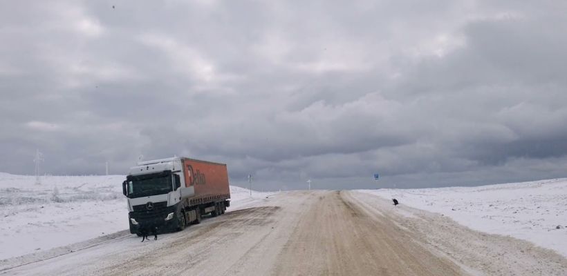 В ФАД «Лена» из-за мокрого снега «встали» большегрузы
