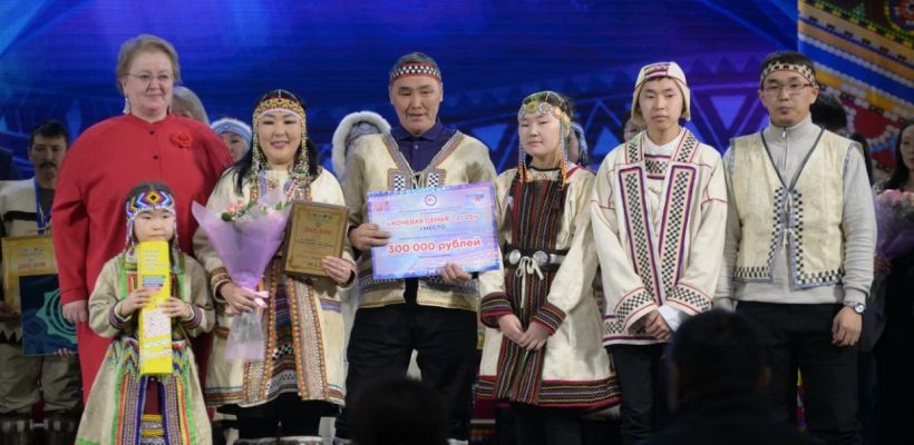 Победителем конкурса «Кочевая семья – 2025» стала семья Громовых из Момского  района