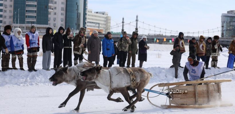 Гонки на оленьих упряжках стали самым посещаемым соревнованием на Играх оленеводов в Якутске