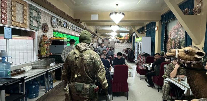 МВД проверяет подлинность сертификатов у мигрантов в Якутии, абсолютно не владеющих русским языком